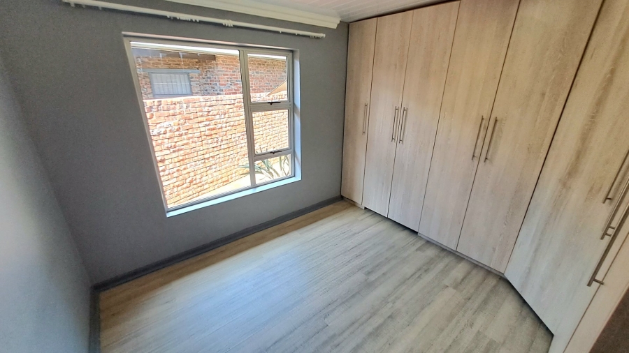 2 Bedroom Property for Sale in Pellissier Free State